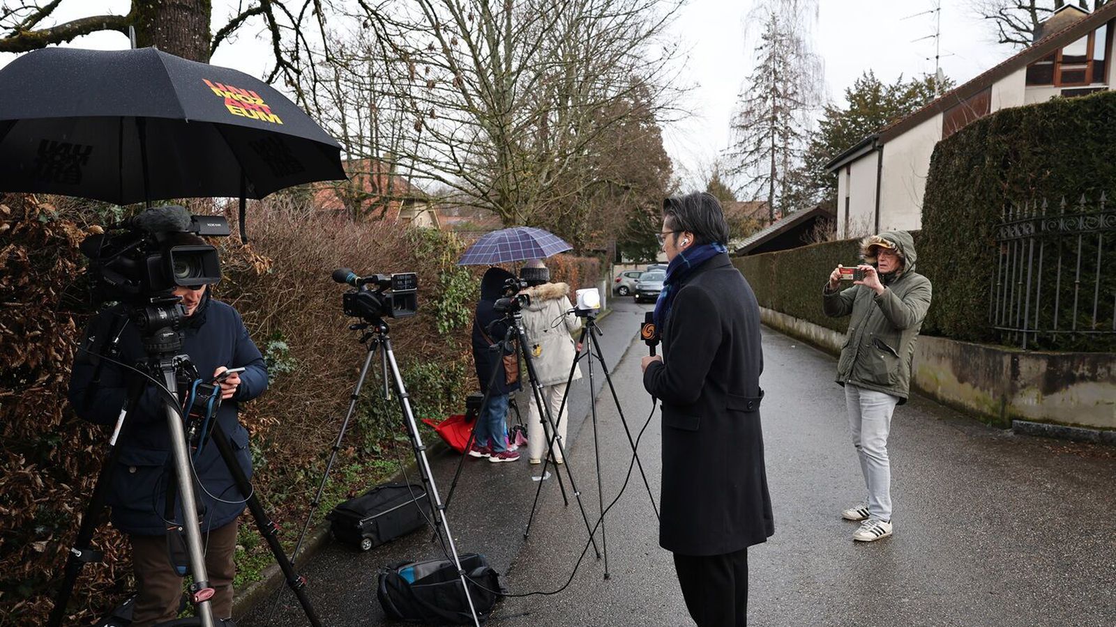 Reyna að stöðva ein á­tök og koma í veg fyrir önnur