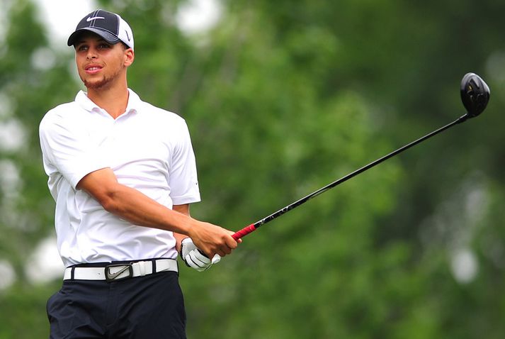 Stephen Curry mundar golfkylfuna.