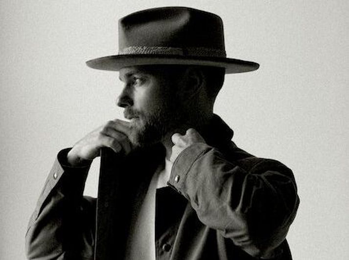 Ásgeir Trausti sló í gegn árið 2012 og hefur síðan þá átt farsælan tónlistarferil.