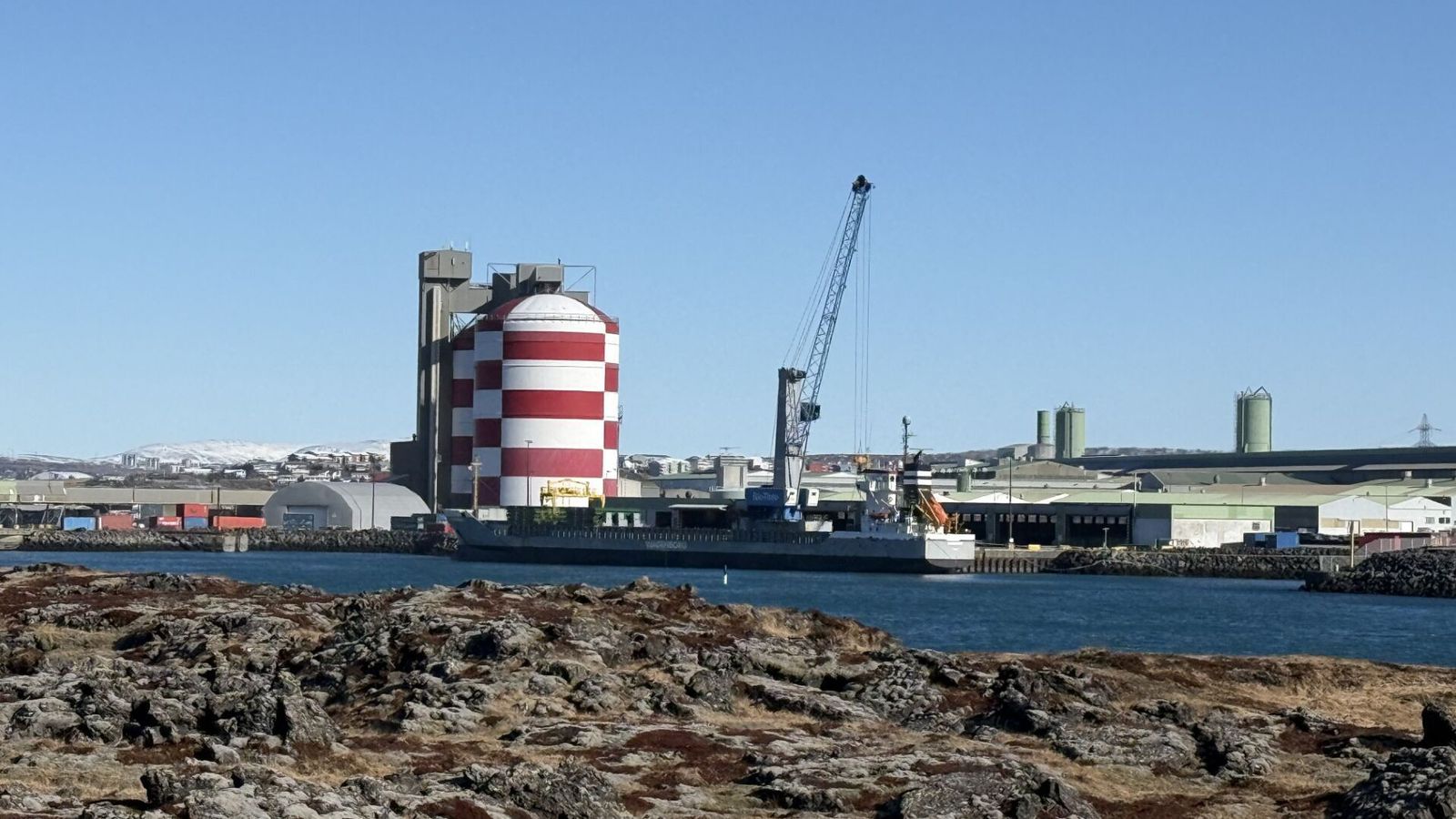 Dæmdur morðingi grunaður í Straumsvíkurmálinu