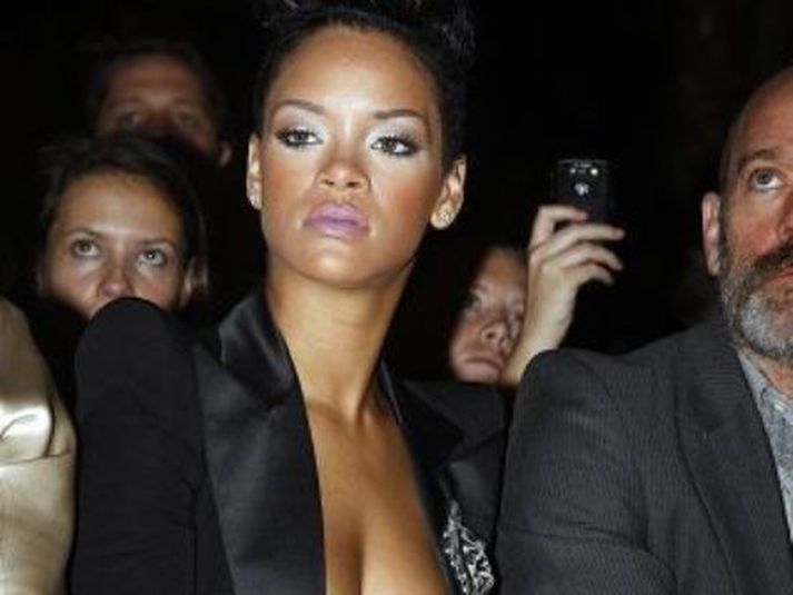 rihanna Söngkonan hefur í fyrsta sinn tjáð sig um skilnað sinn við Chris Brown.
