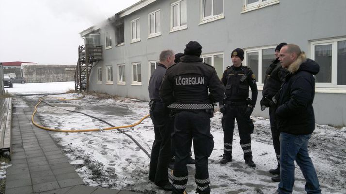Frá vettvangi við Fit Hostel í dag.
