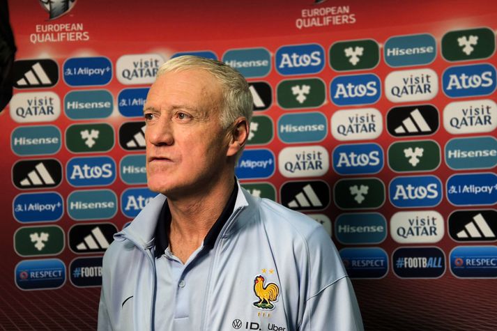 Didier Deschamps segir íslenska liðið hafa verið óheppið og það gæti hæglega verið með fleiri stig.