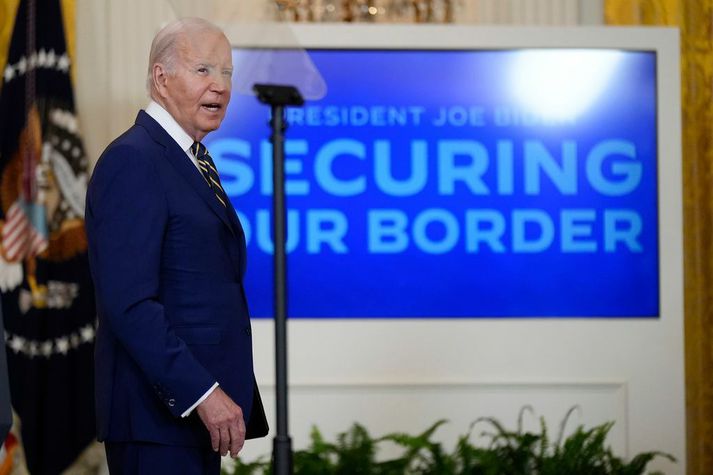 Biden kynnti landamæraaðgerðir sínar á blaðamannafundi í Hvíta húsinu í gær.