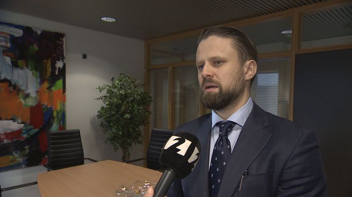 Sævar Þór Jónsson er gagnrýninn á það hvernig lögreglan hefur farið með málið.