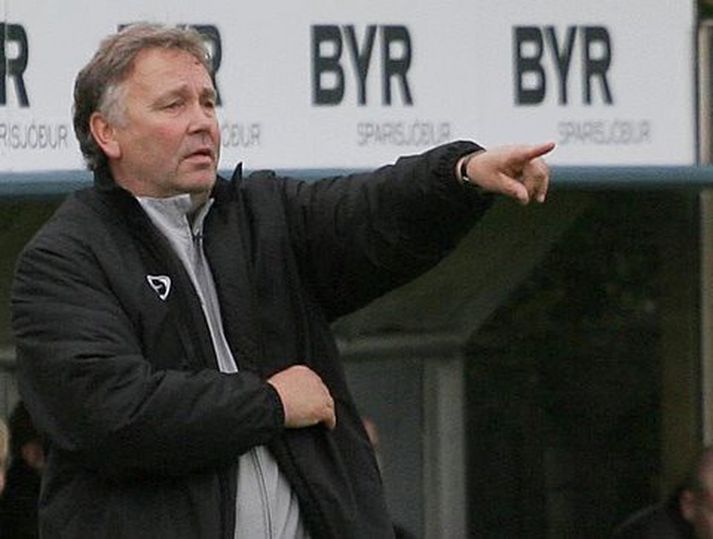 Logi Ólafsson.