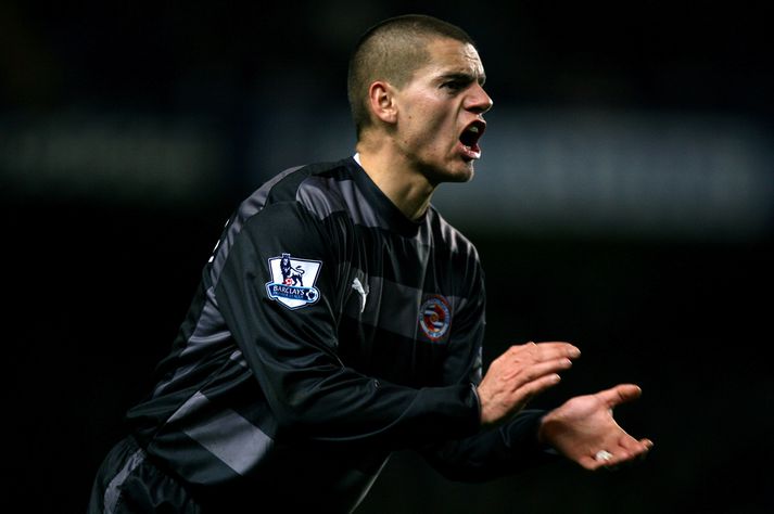 Ívar Ingimarsson í leik með Reading á móti Chelsea á Stamford Bridge í ensku úrvalsdeildinni.