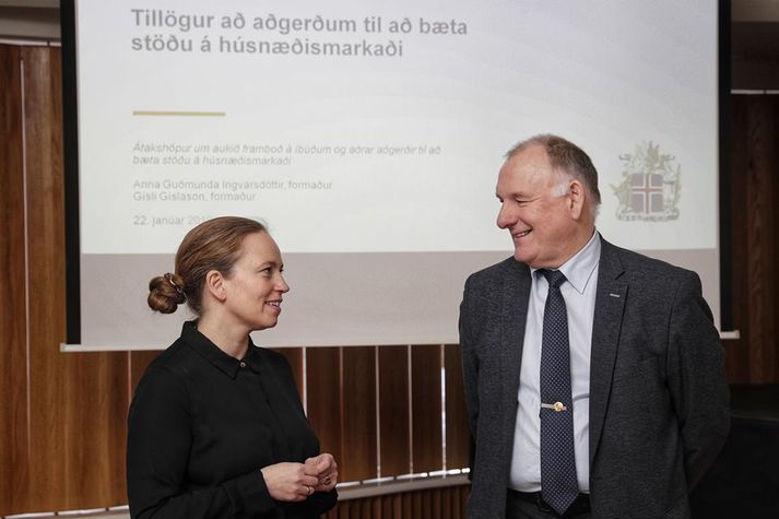 Formenn hópsins voru Anna Guðmunda Ingvarsdóttir, aðstoðarforstjóri Íbúðalánasjóðs, og Gísli Gíslason, hafnarstjóri Faxaflóahafna.