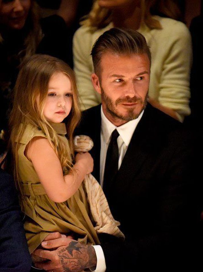 David Beckham er alsæll yfir því að dóttir hans, Harper Seven Beckham, getur nú hjólað án hjálpardekkja.nordicphotos/getty