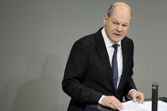 Olaf Scholz, kanslari Þýskalands, segir ætlanir ríkisstjórnar hans varðandi fjárfestingu í þýskum iðnaði í uppnámi.