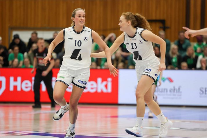 Thelma Dís Ágústsdóttir og Sara Rún Hinriksdóttir voru báðar flottar í kvöld.