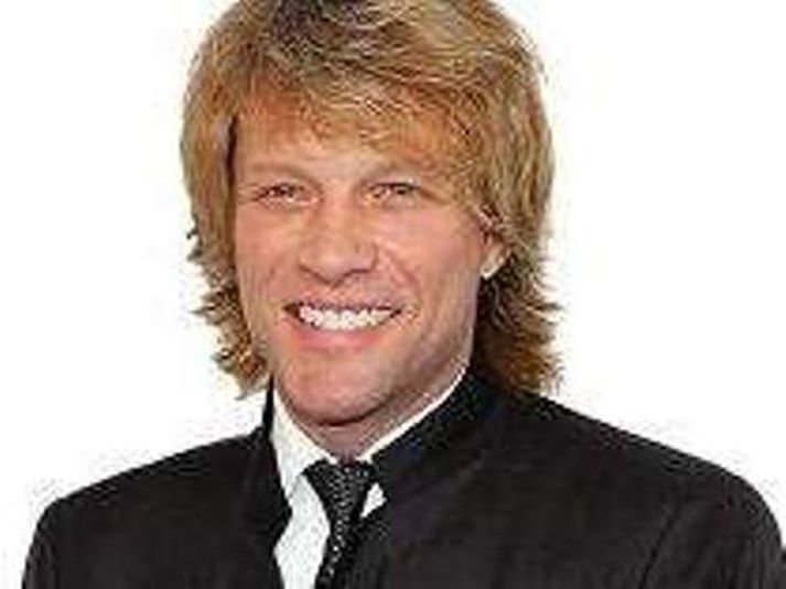 Rokkarinn Bon Jovi meiddist á kálfa á tónleikum í New Jersey