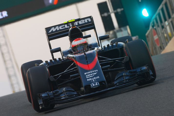 Jenson Button á McLaren-Honda bílnum í Abú Dabí 2015.