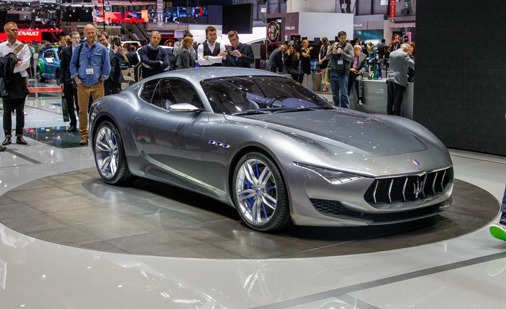 Maserati Alfieri á bílasýningunni í Genf.