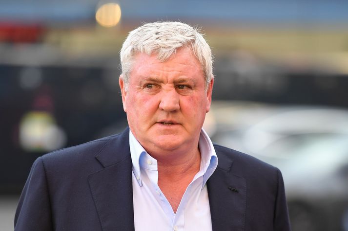 Steve Bruce hefur verið án starfs í rúmt ár núna og er orðinn þreyttur á því.
