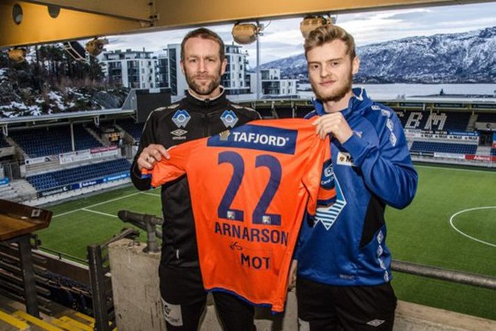 Adam Örn Rnarson verður í treyju númer 22 hjá Álasundi.