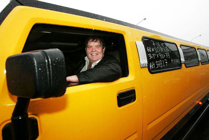 Glæsibifreiðin hefur verið seld fyrir tuttugu og fimm milljónir.