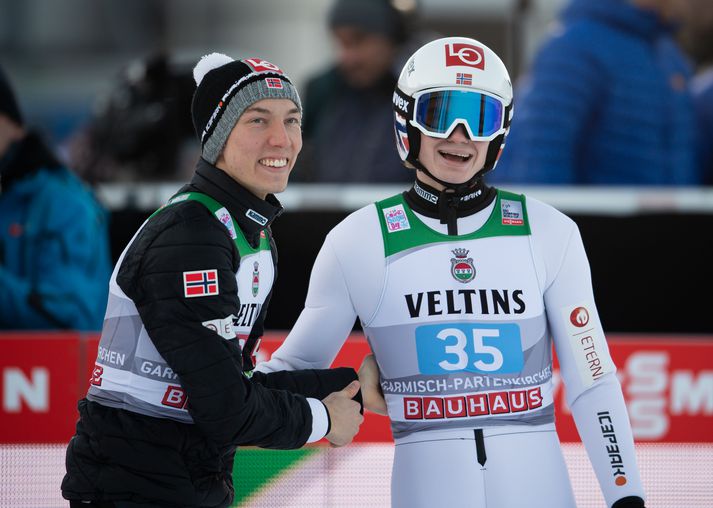 Norsku skíðastökkvurunum Marius Lindvik og Johann Forfang var vikið úr keppni á HM í mars.