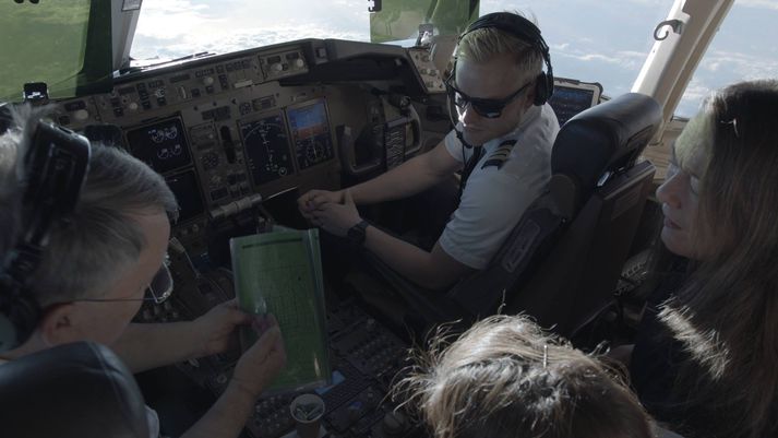 Rætt verður við umsjónarmenn, þátttakendur og áhöfn í útskriftarflugi flughræddra í Íslandi í dag klukkan 18:55, strax eftir kvöldfréttir.