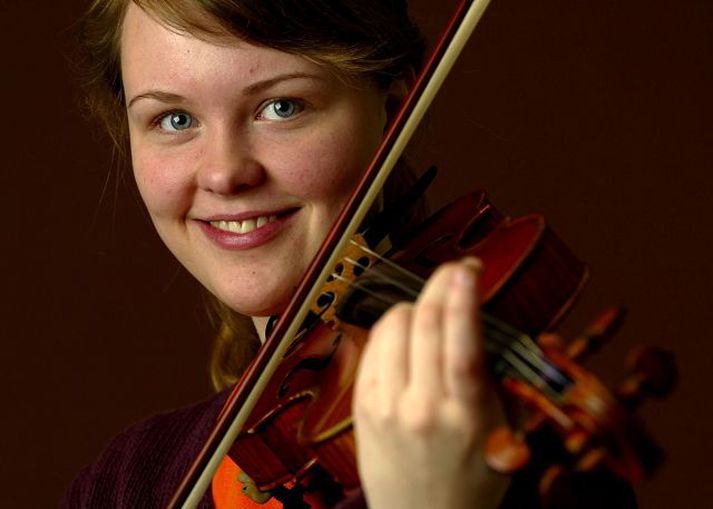Elfa Rún Kristinsdóttir fiðluleikari leikur ásamt semballeikaranum Francesco Corti á Listahátíð í kvöld.