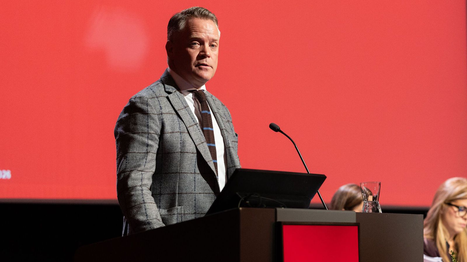 „Af og frá“ að bankarnir græði á verð­bólgu