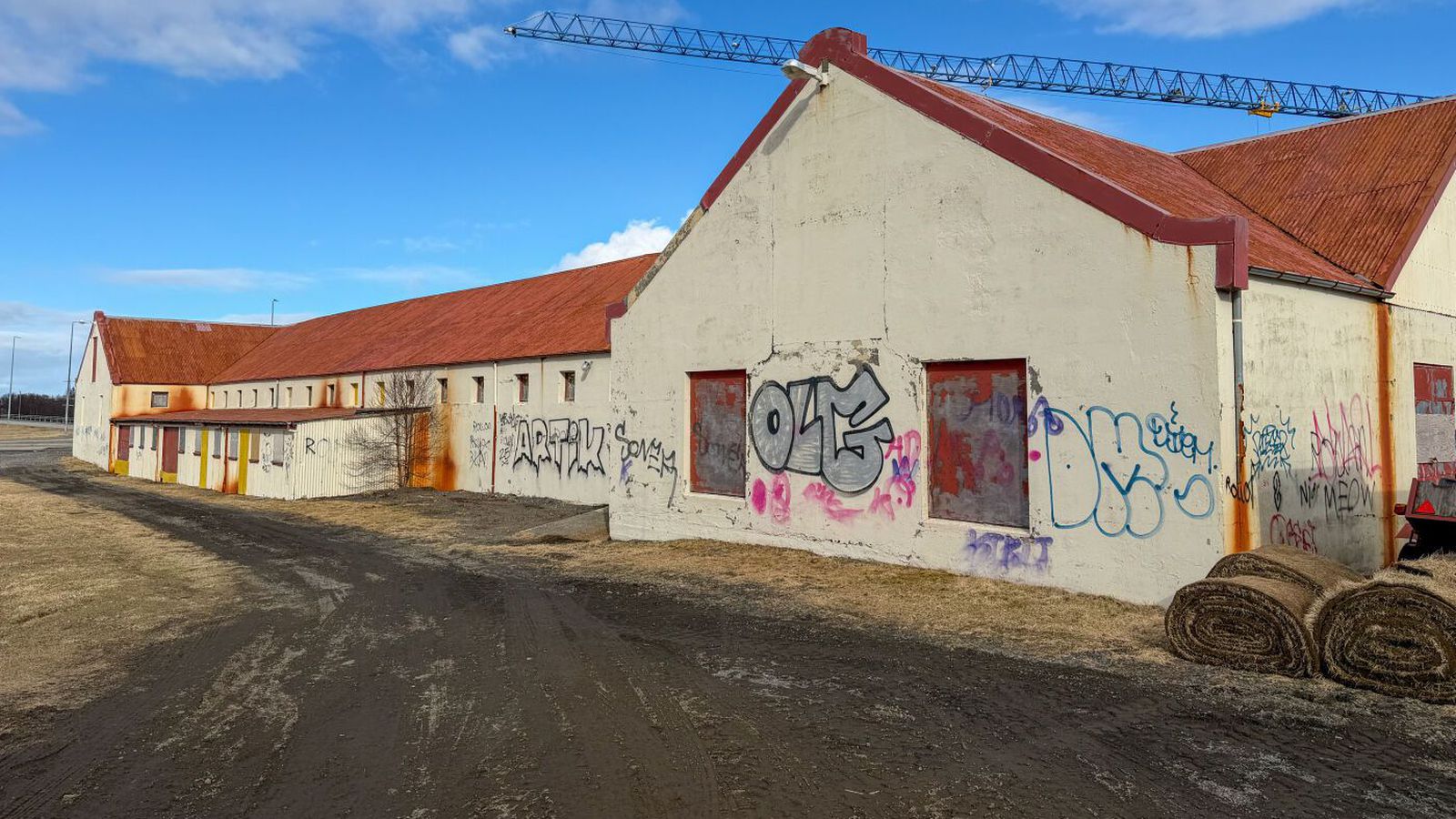 Sögu­frægt og aldursfriðað hús orðið að slysagildru