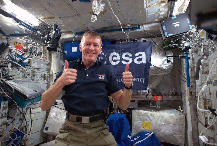 Tim Peake alsæll í sinni fyrstu geimferð.