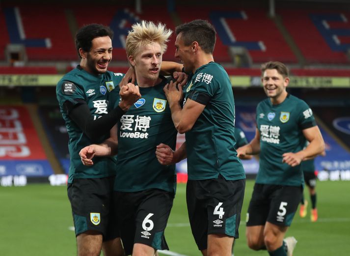 Ben Mee og félagar í Burnley fagna marki