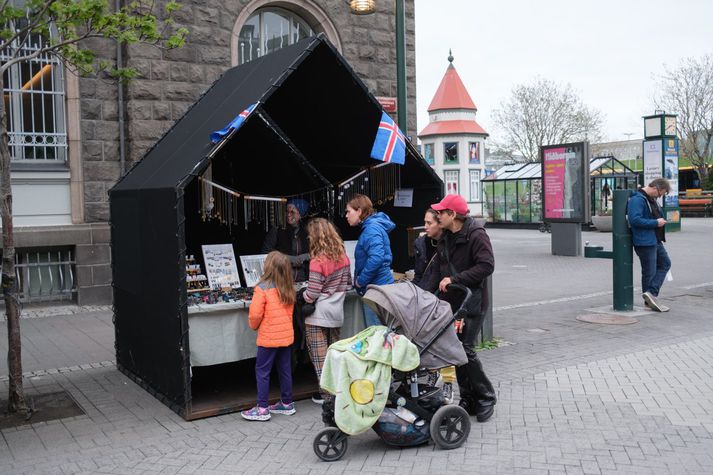 Hiti á landinu verður á bilinu fjögur til tólf stig.