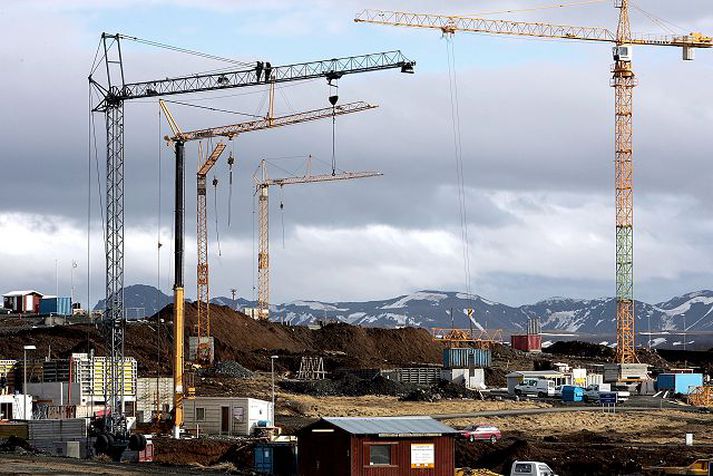 Stór hluti af starfsemi Mílu felst í að leggja fjarskiptakerfi í ný hverfi. Frost í byggingariðnaði hefur því dregið úr umsvifum fyrirtækisins. Fréttablaðið/Vilhelm