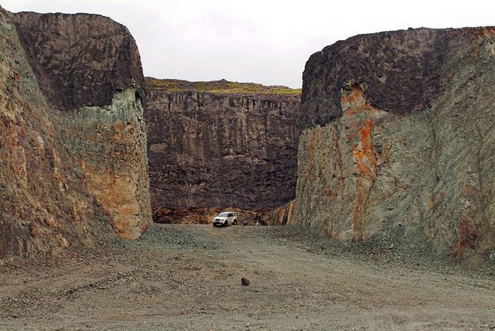 Kannað verður á vormánuðum hvort fjármagn fæst á viðunandi kjörum til að hægt sé að hefja framkvæmdir að nýju við Búðarhálsvirkjun.