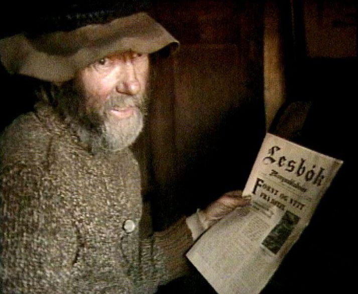 Gísli heitinn Gíslason á Uppsölum Einbúinn varð þekktur mjög eftir að Ómar Ragnarsson tók viðtal við hann í Stiklum en þar áður tók Árni viðtal við hann.
mynd/rúv