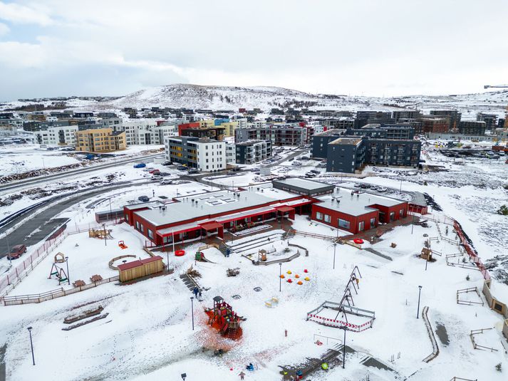 Leikskólinn er sex deilda og opnaði í fyrra.