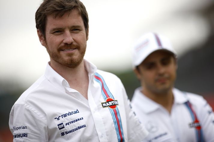 Rob Smedley og Felipe Massa vilja endilega komast yfir nokkrar nýjar Mercedes vélar.