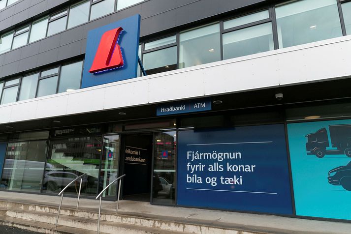 Landsbankinn spáir því að stýrivextir hækki um 0,25 prósent í næstu viku.