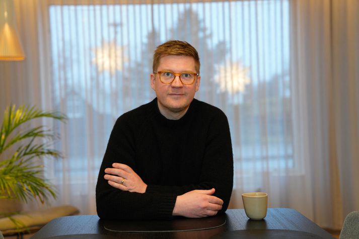 Hjörtur Sigurðsson gervigreindarsérfræðingur, ráðgjafi hjá Mynstru og byggingaverkfræðingur segir næstu kynslóð gervigreindar vera eins og Magnús aðstoðarmaðurinn hans; gervigreindin sem framkvæmir til viðbótar við allt hitt.