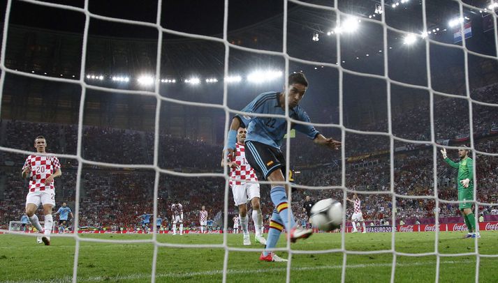 Jesus Navas skorar sigurmark Spánverja í kvöld.