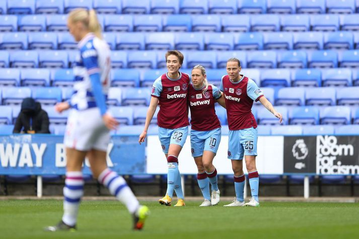 Dagný Brynjarsdóttir og liðsfélagar hennar í West Ham mæta ríkjandi deildarbikarmeisturum Chelsea í átta liða úrslitum Conti Cup.