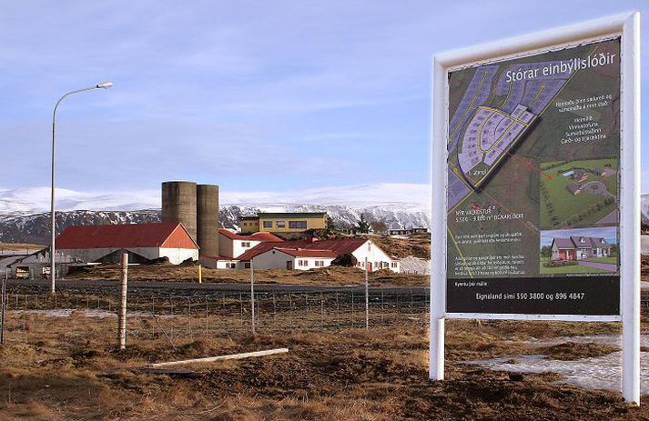 Talsvert algengt er að fleira en eitt heimili sé haldið á lögbýlum í Ölfusi.
