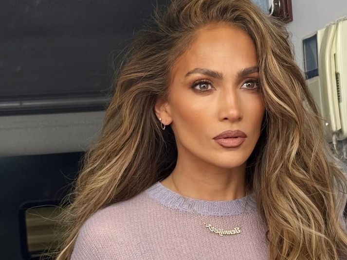 Jennifer Lopez birti mynd af sér á Instagram í vikunni og er óhætt að segja að hún hafi vakið mikla undrun hjá fylgjendum sínum.
