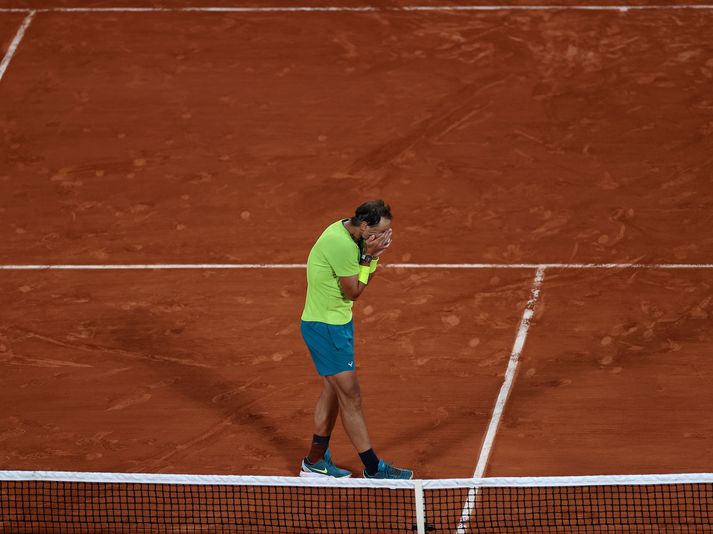 Rafael Nadal felldi tár er sigurinn var í höfn.