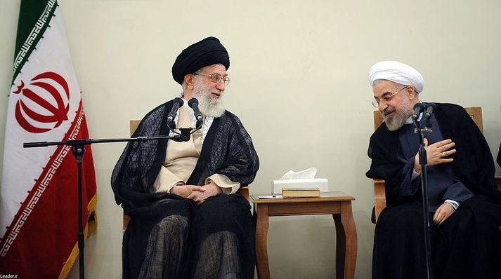 Ali Khamenei , æðsti leiðtogi Íran, og Hassan Rouhani, forseti landsins.