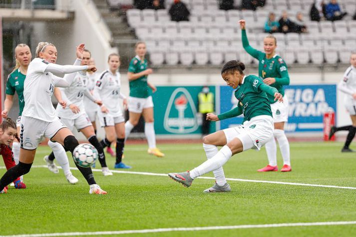 Sveindís Jane Jónsdóttir og félagar í Blikaliðinu eru stórhættulegar í föstum leikatriðum.