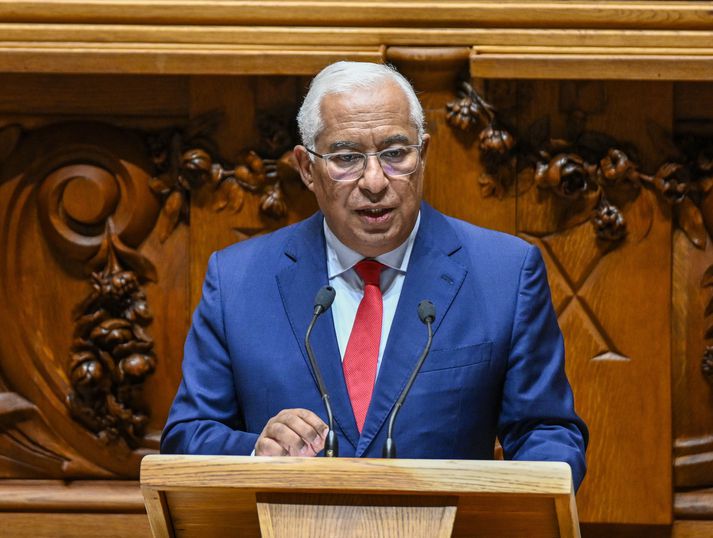 Antonio Costa, forsætisráðherra Portúgal, talar fyrir fjárlagafrumvarpi sínu.