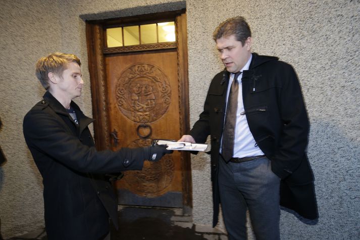 Bjarni tók við listanum í dag.