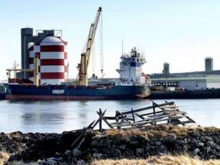 Landsnet mun flytja orku til álvers ISAL en afkastagetan þar verður aukin um 40 þúsund tonn.