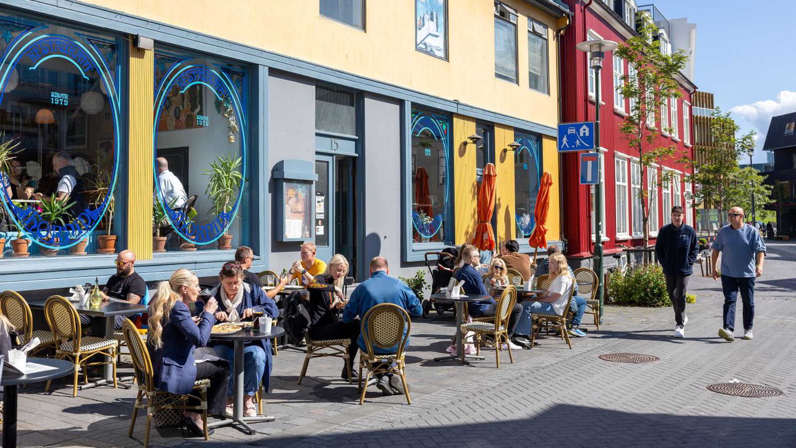 Varað við hviðum á Austur­landi en blíðu í höfuð­borginni