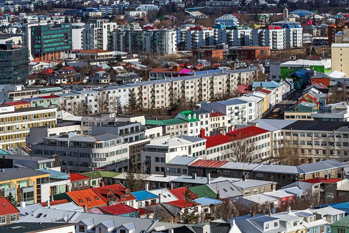 Í mörgum tilvikum er um að ræða iðnaðarhúsnæði . "Sumt af þessu húsnæði er eflaust með þokkalega vel unandi eldvarnir en hluti af þessu húsnæði er það alls ekki,“  segir Bjarni.