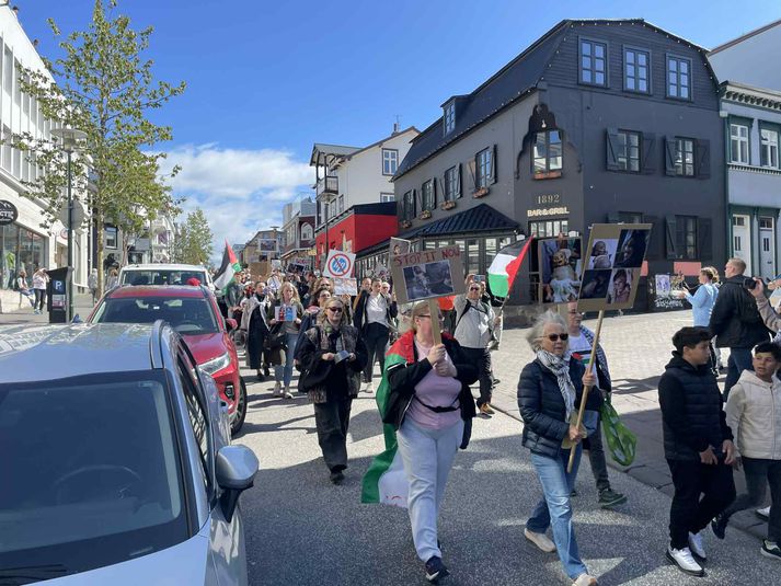 Margmenni kom saman í miðbæ Reykjavíkur til að vekja athygli á ástandinu á Gaza.