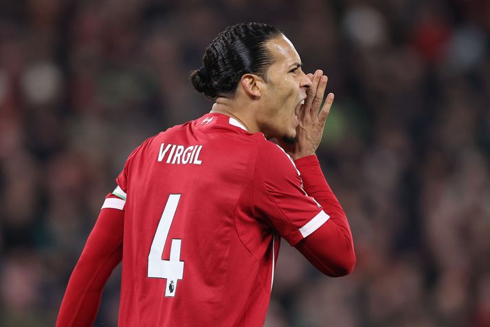 Virgil van Dijk hefur áhyggjur af því hvernig yngri leikmenn takist á við harða gagnrýni frá fyrrum leikmönnum í fótboltaspjallaþáttum.